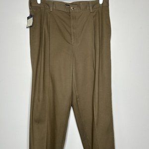 Roundtree & Yorke Khakis Men's 36 x 29 Pleated Dark Beige Office Casual NWT